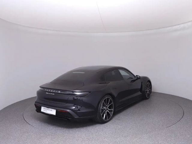 Porsche Taycan Turbo
