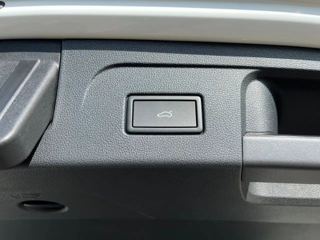 Volkswagen Touran 1.5 TSI DSG R-Line