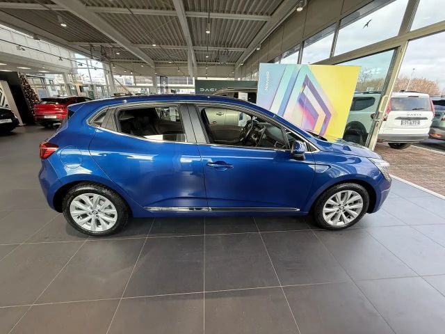 Renault Clio E-Tech Intens