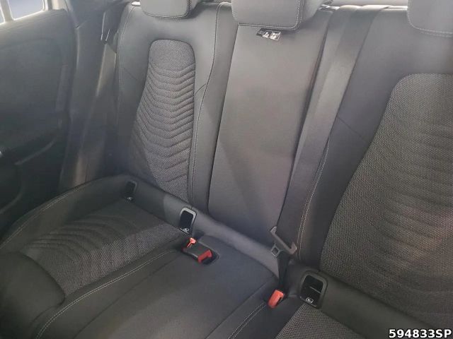 Mercedes-Benz GLA 180 Progressive