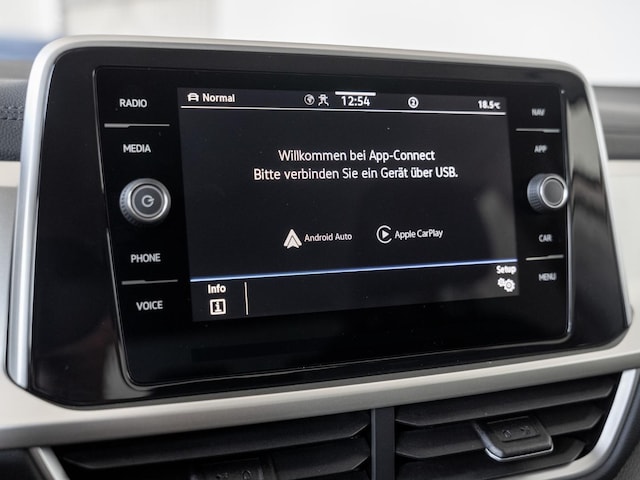 Volkswagen T-Roc 1.0 l TSI ACC FLA KlimaA Navi SHZ LM