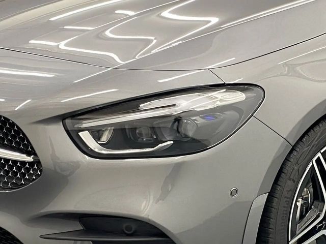 Mercedes-Benz B 180 AMG Line Sedan