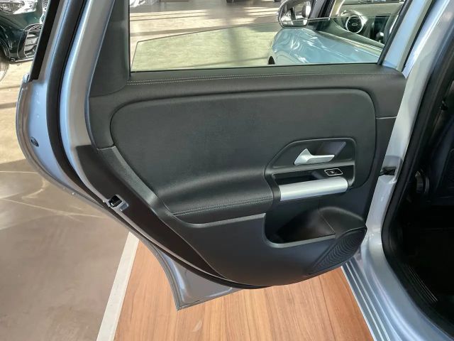 Mercedes-Benz B 180 Progressive