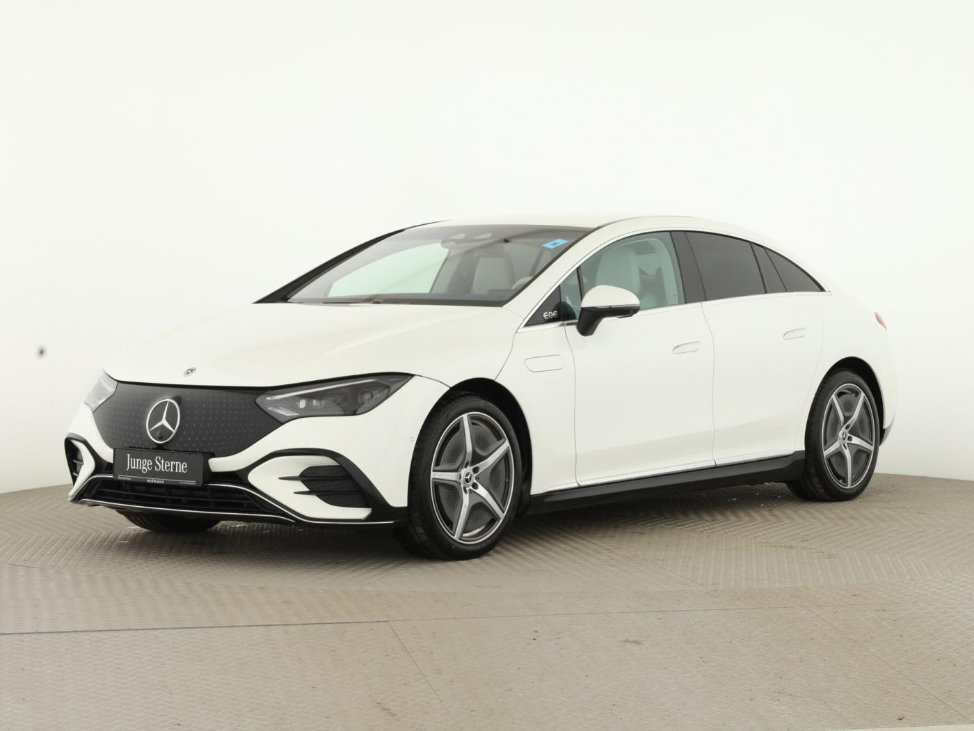 Mercedes-Benz EQE 300 AMG Line Sedan