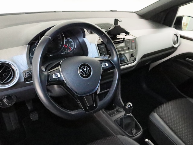 Volkswagen up! Active