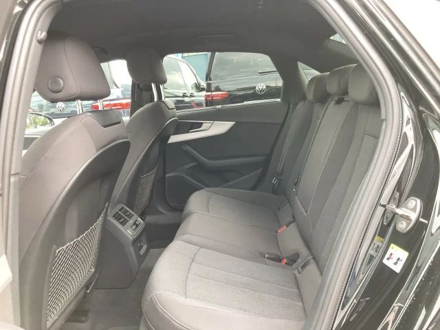 Audi A4 40 TFSI Sedan