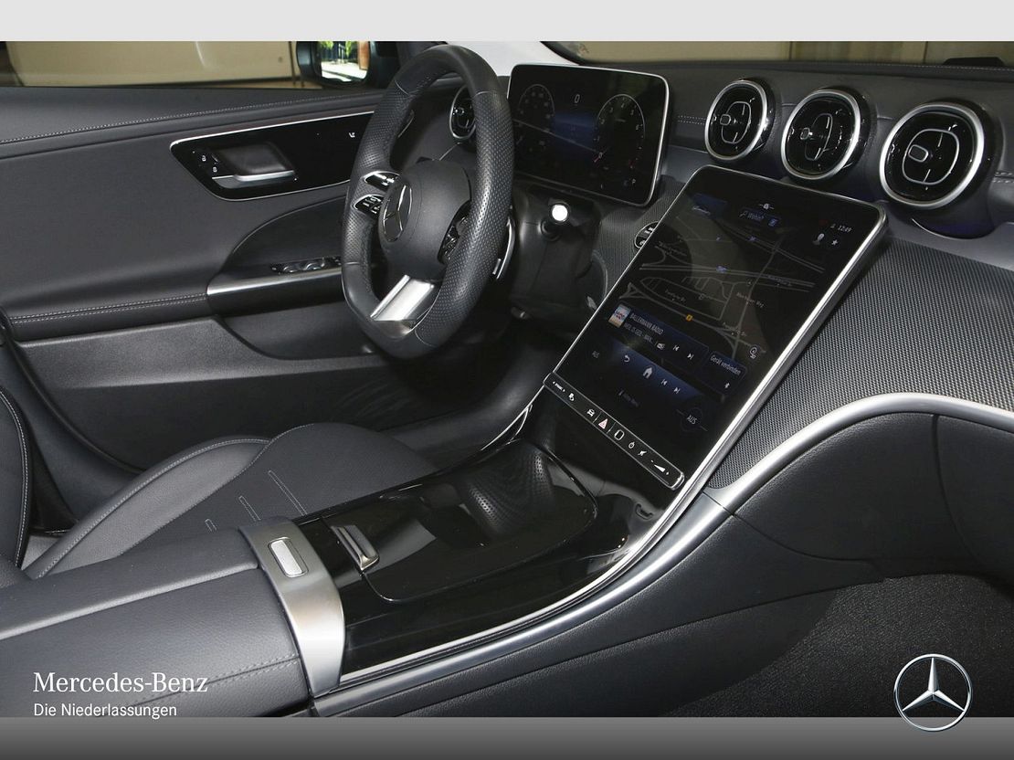 Mercedes-Benz C 180 AMG Line Sedan