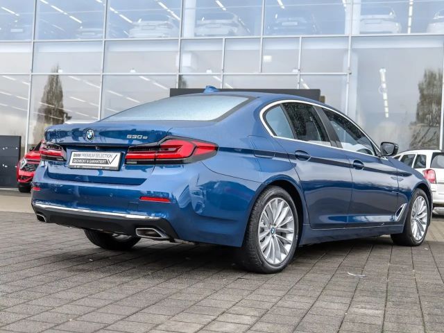 BMW 530 530e Luxury Line Sedan