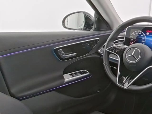 Mercedes-Benz E 220 AVANTGARDE