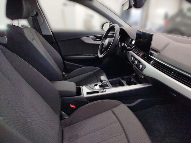 Audi A4 40 TFSI Avant S-Tronic