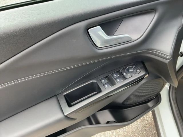 Ford Puma EcoBoost Titanium