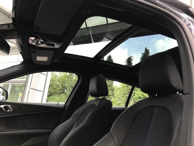 BMW 120 120d M-Sport Sedan xDrive