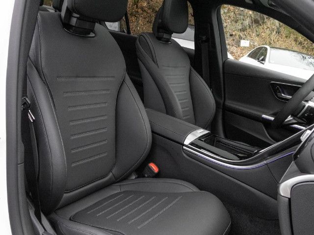 Mercedes-Benz C 200 AMG Line Sedan