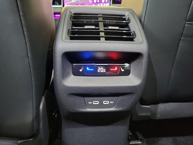 Volkswagen Tayron Tayron 2.0 l TDI DSG 4MOTION R-Line