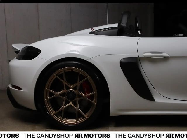 Porsche Cayman 718 RS