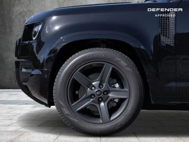 Land Rover Defender 110 D250 Dynamic SE