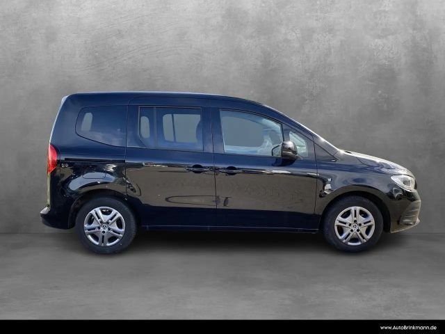 Mercedes-Benz T 180 T 180 d STYLE; Kamera MBUX,Navigation,SHZ