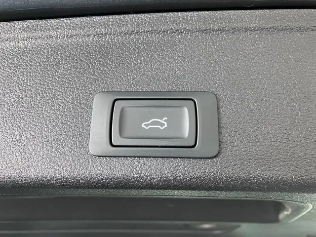 Audi A4 40 TFSI Avant S-Line