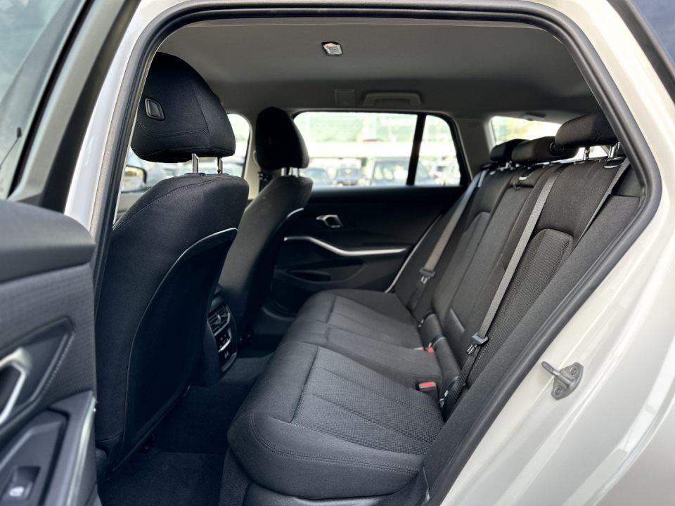 BMW 318 318i Touring