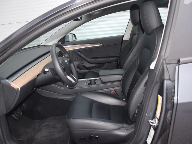 Tesla Model 3 AWD Long Range