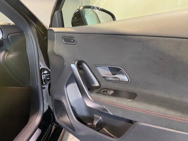 Mercedes-Benz A 200 AMG Line