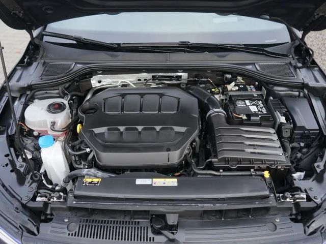 Volkswagen Golf 2.0 TSI Golf VIII