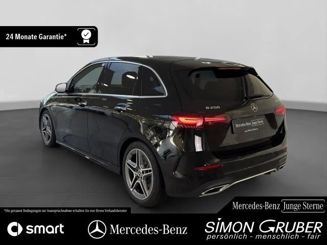 Mercedes-Benz B 250 4MATIC AMG Line Sedan