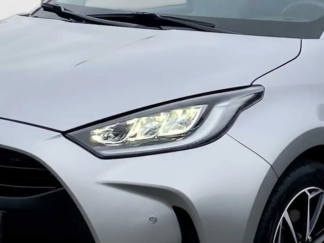 Toyota Yaris Hatchback Hybride Team D