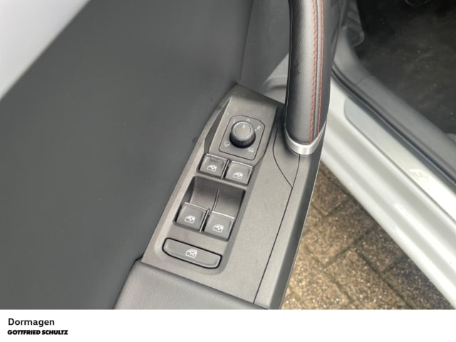 Seat Leon 1.5 eTSI DSG FR-lijn Sportstourer