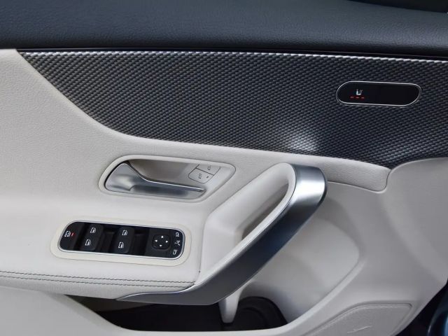 Mercedes-Benz A 220 A 220 d Hatchback Style