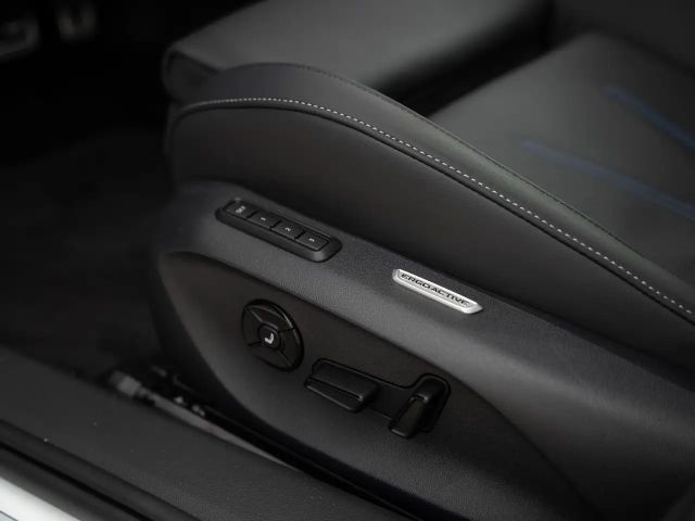 Volkswagen Passat 4Motion DSG R-Line