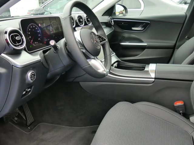 Mercedes-Benz C 200 AVANTGARDE Sedan