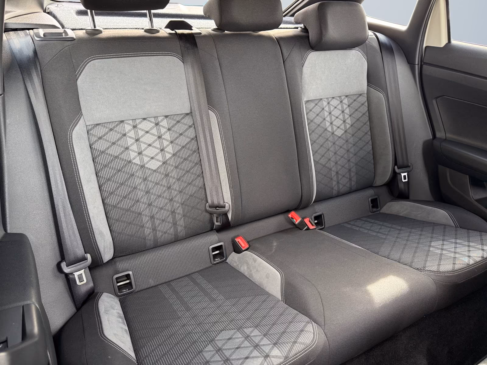 Volkswagen Taigo 1.0 TSI DSG R-Line