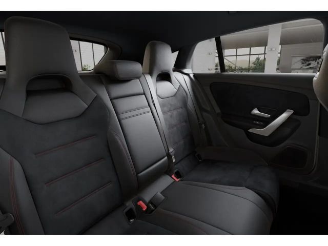 Mercedes-Benz CLA 200 AMG Line Shooting Brake