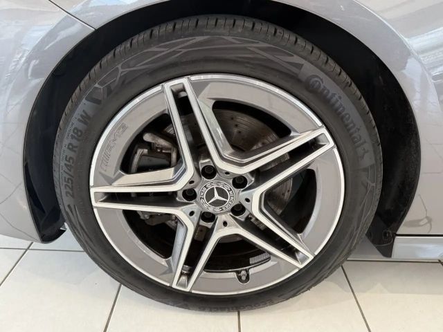 Mercedes-Benz CLA 200 AMG Line CLA 200 d Coupé