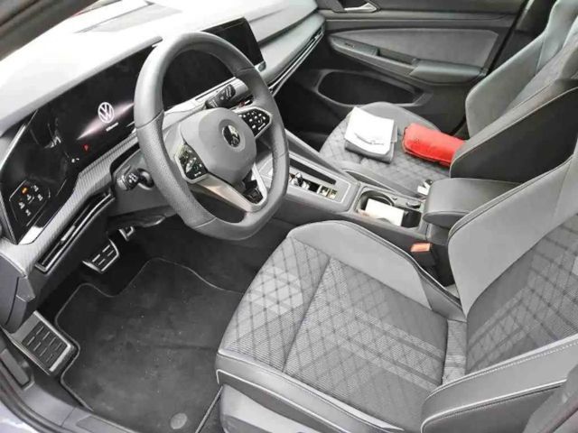 Volkswagen Golf 1.5 eTSI DSG R-Line