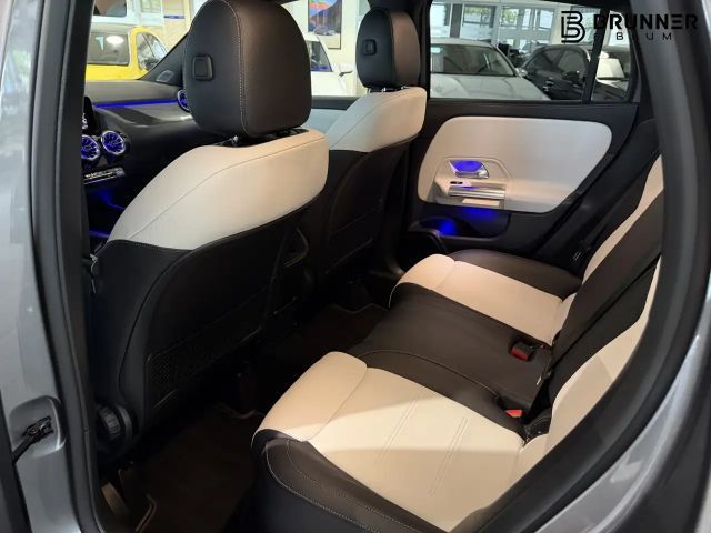 Mercedes-Benz GLA 200 AMG Line Premium