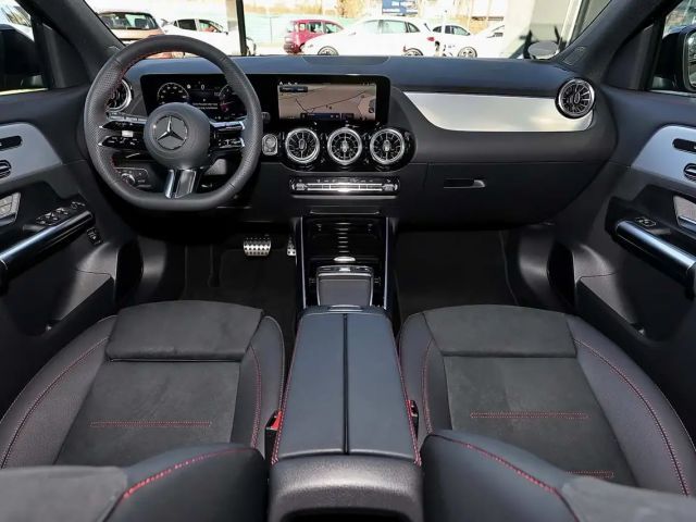 Mercedes-Benz GLA 250 4MATIC AMG Line