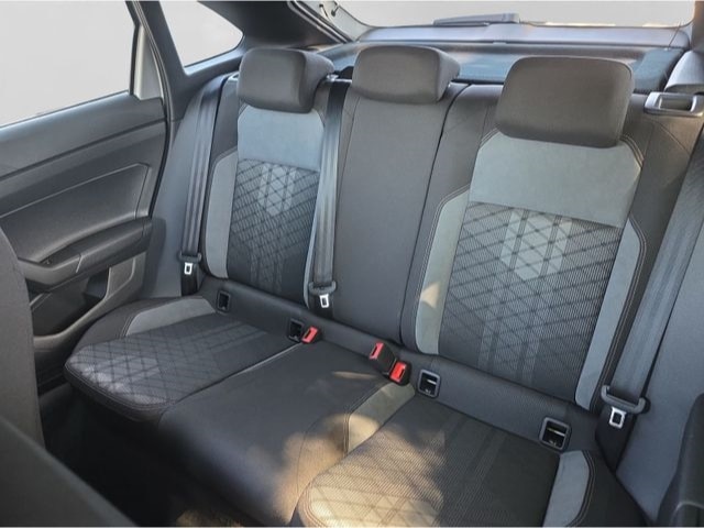 Volkswagen Taigo 1.0 TSI R-Line Style