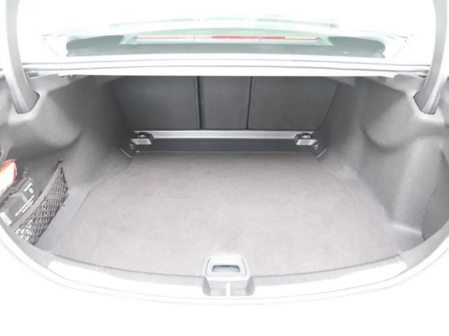 Mercedes-Benz C 180 AVANTGARDE Sedan