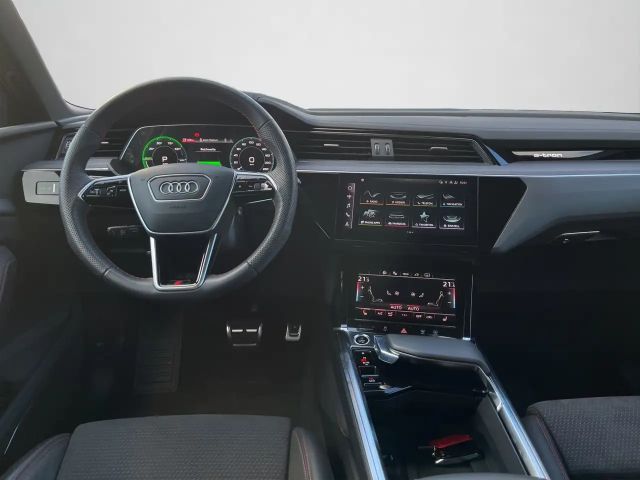Audi Q8 e-tron 55 S-Line