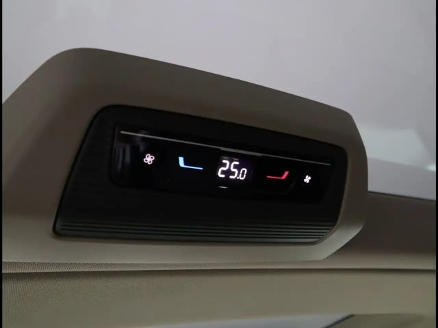 Volkswagen Multivan 2.0 TDI DSG Style T7