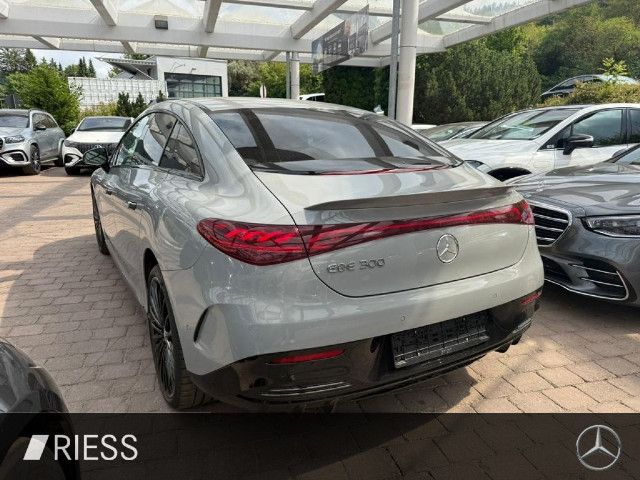 Mercedes-Benz EQE 300 Sedan