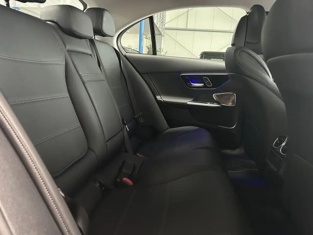 Mercedes-Benz C 200 AVANTGARDE Sedan