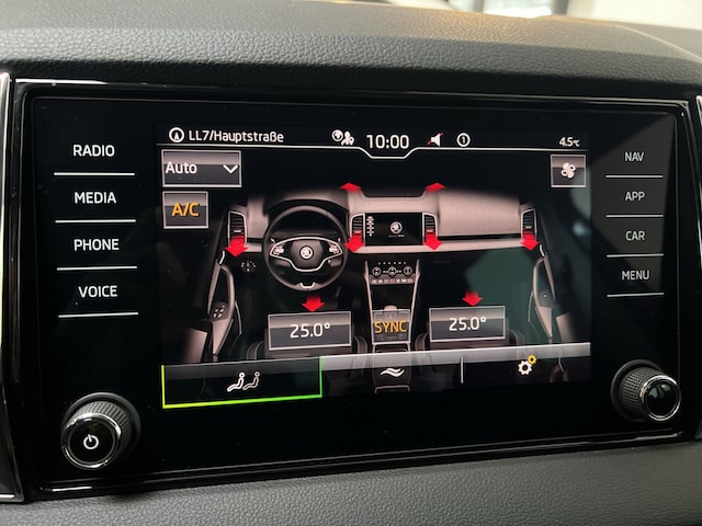 Skoda Karoq 1.5 TSI Ambition Clever