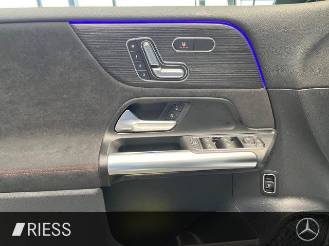 Mercedes-Benz B 180 Sedan