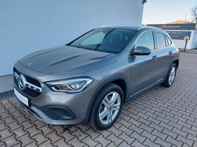 Mercedes-Benz GLA 200 Autom. LED AHK Widescreen