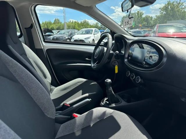 Toyota Aygo X Hatchback Play X-play