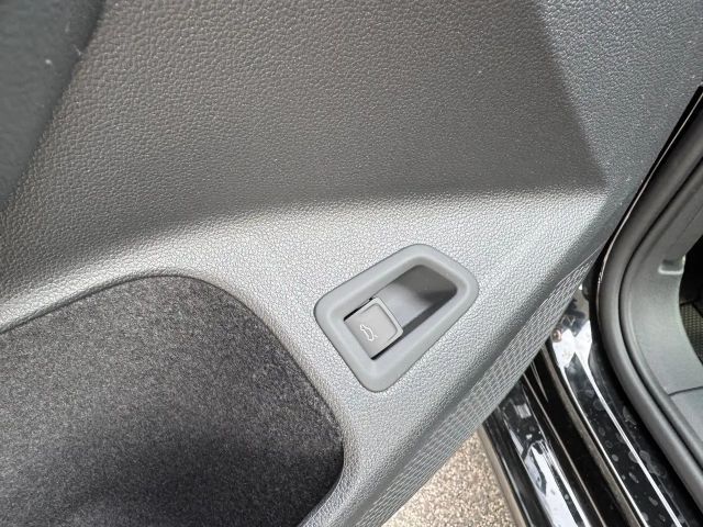 Volkswagen Golf Business DSG Variant