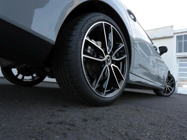 Mercedes-Benz CLA 200 AMG Line Coupé